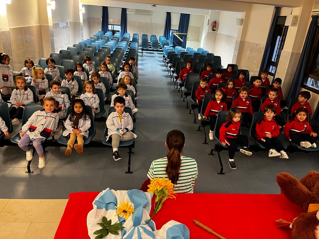 Pepita visita a nuestros alumnos de 3 años